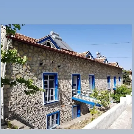 Stone Hotel *